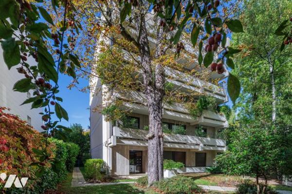NEUILLY SAUSSAYE 6P avec BALCONS/TERRASSES ETAGE ELEVE.