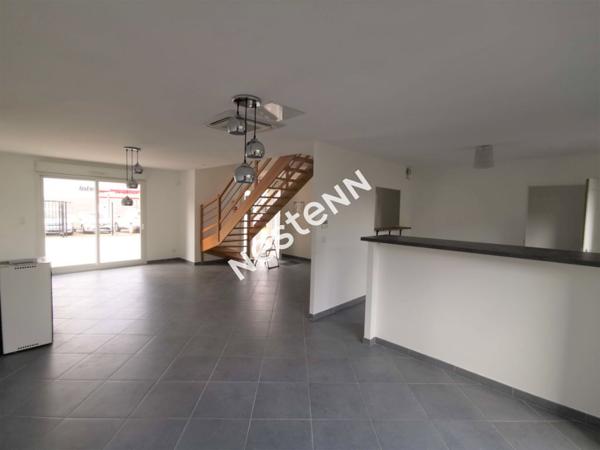 JARVILLE-LA-MALGRAGE - MAISON / LOCAL COMMERCIAL & ARTISANAL DE 190 m²