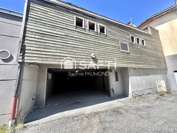 Garage box fermé à Montgenèvre