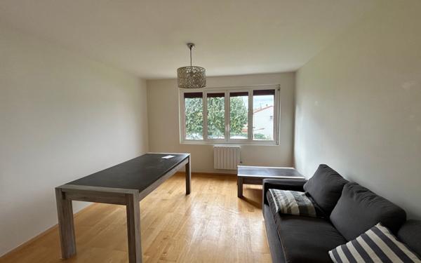 Appartement à louer    4 pièces •  Talence