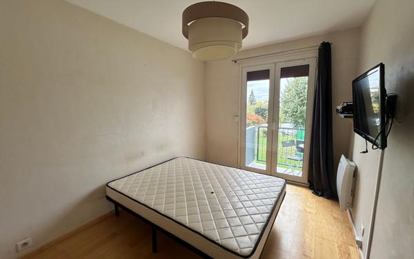 Appartement à louer    4 pièces •  Talence