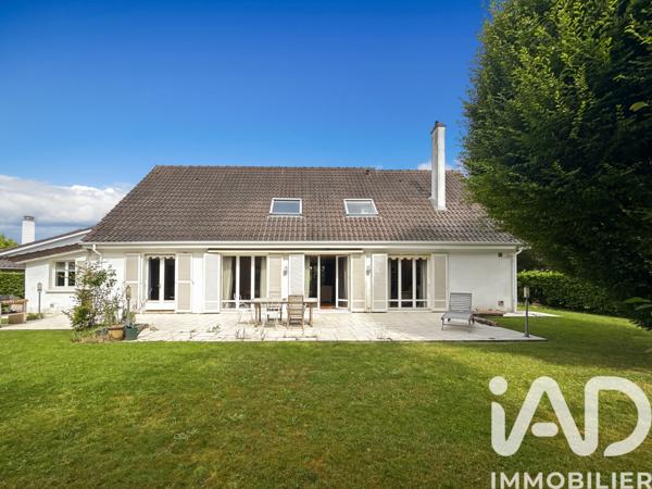 Maison à vendre 7 pièces 181,84 m² Santeny