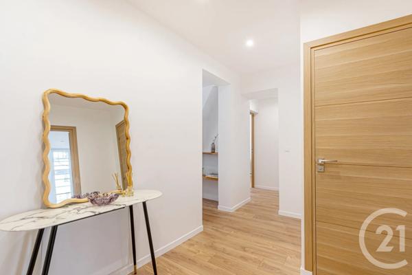 Appartement à vendre  4 pièces - 109,71 m 2   PARIS  - 75003