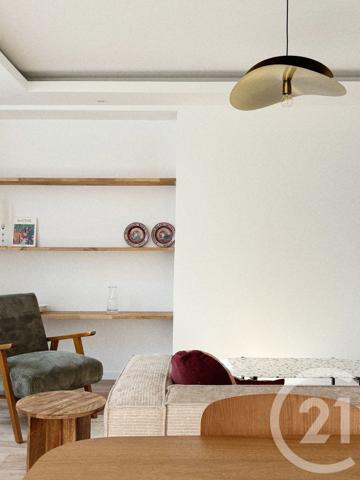 Appartement à vendre  4 pièces - 109,71 m 2   PARIS  - 75003