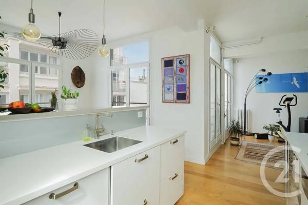 Appartement à vendre  4 pièces - 109,71 m 2   PARIS  - 75003