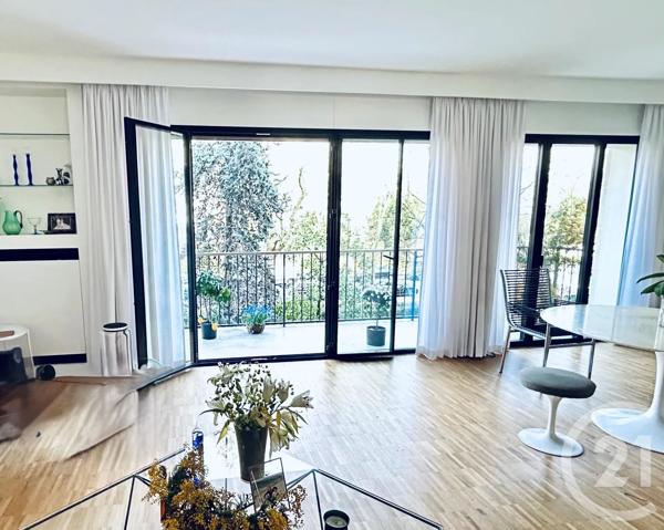 Appartement à vendre  4 pièces - 109,71 m 2   PARIS  - 75003