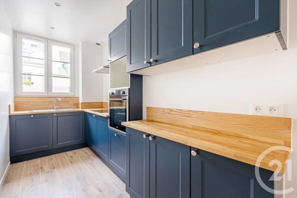 Appartement à vendre  4 pièces - 109,71 m 2   PARIS  - 75003