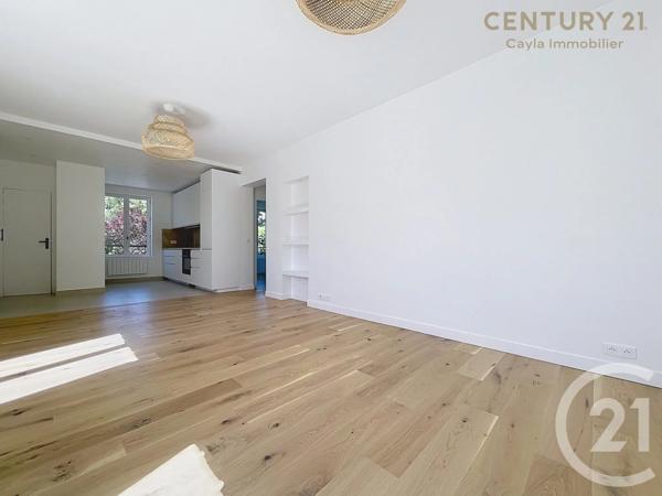Appartement F3 à vendre  3 pièces - 67,59 m 2   COURBEVOIE  - 92