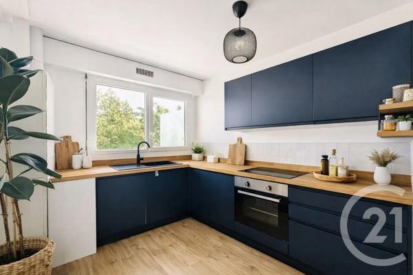 Appartement F3 à vendre  3 pièces - 67,59 m 2   COURBEVOIE  - 92