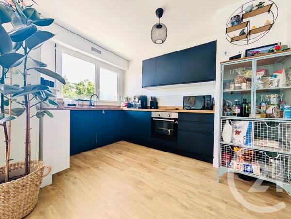 Appartement F3 à vendre  3 pièces - 67,59 m 2   COURBEVOIE  - 92