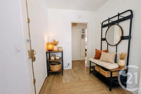 Appartement F3 à vendre  3 pièces - 67,59 m 2   COURBEVOIE  - 92