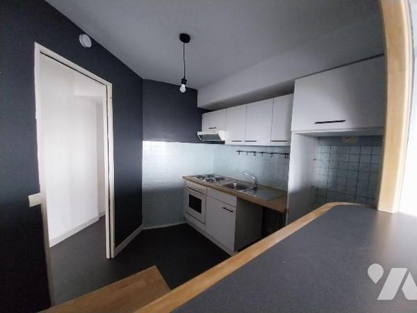   RENNES. Quartier Bourg levêque, dans résidence "Les Horizons", appartement de type 2 d'enviro...