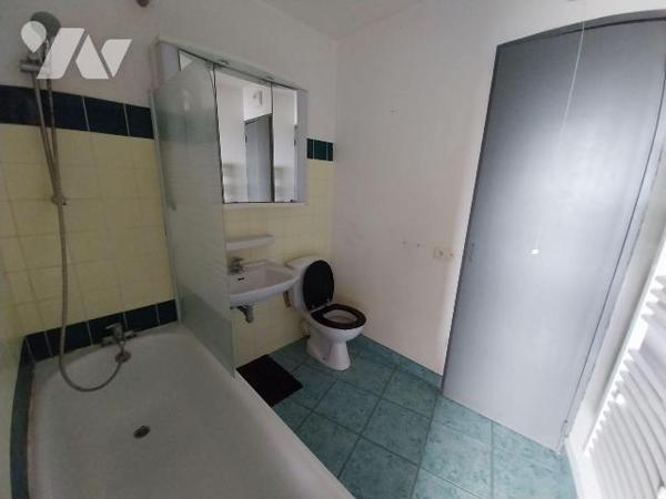   RENNES. Quartier Bourg levêque, dans résidence "Les Horizons", appartement de type 2 d'enviro...