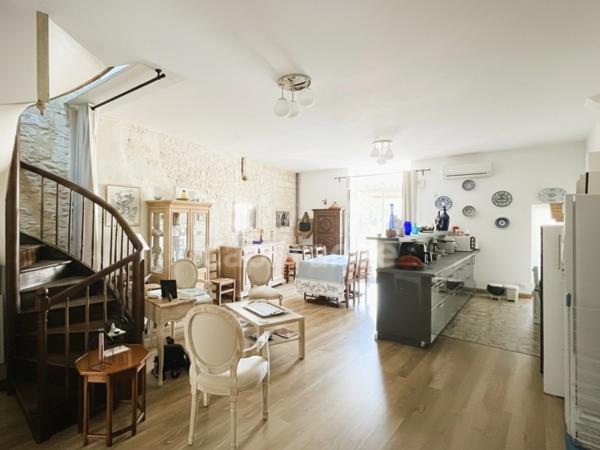 Immeuble de rapport mixte de 188 m² - Rentabilité attractive - Pons (17)