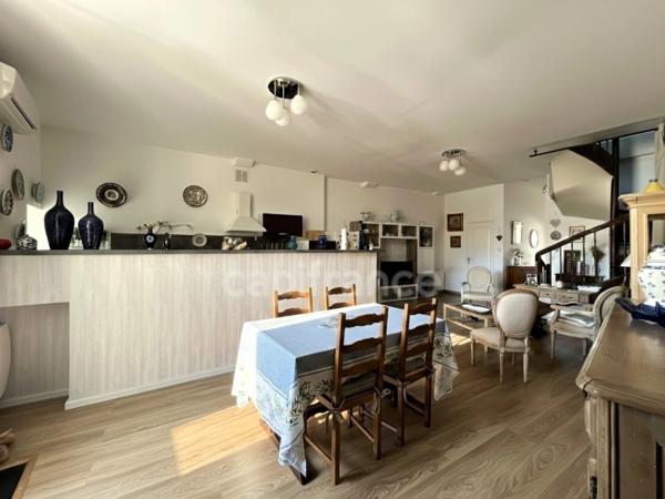 Immeuble de rapport mixte de 188 m² - Rentabilité attractive - Pons (17)