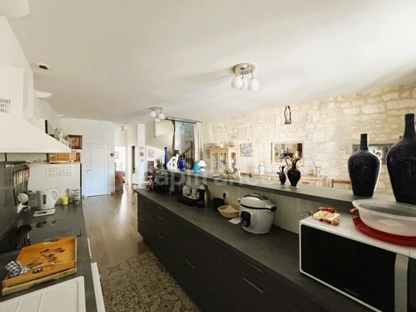 Immeuble de rapport mixte de 188 m² - Rentabilité attractive - Pons (17)