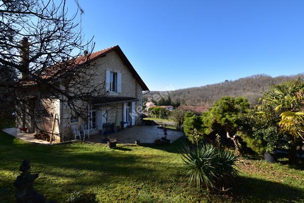 **Exclusivite Nestenn : Charme et authenticite au coeur de la campagne bergeracoise**