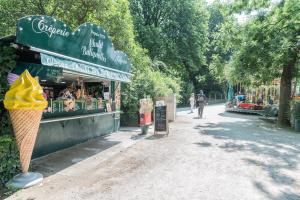Paris (75017) Au pied des Batignolles et Monceau avec panoramique sur Montmartre !