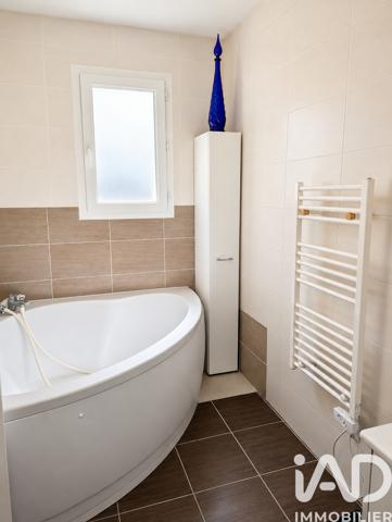 Maison à vendre 7 pièces 108 m² Saint-Seurin-sur-l'Isle