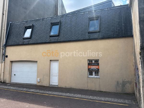 Vente
                Maison228 m² - 5 Pièces -
                    COUTANCES (50200)