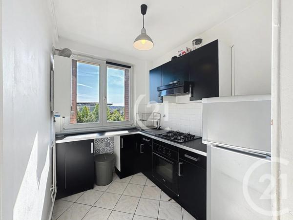 Appartement T3 à vendre  3 pièces - 48,79 m 2   BELFORT  - 90