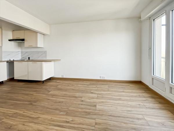 Exclusivité ERA SAINT AMBROISE - Appartement 2 pièces à vendre à Melun (77000) ? Proche gare ? Balcon ? Parking ? Cave