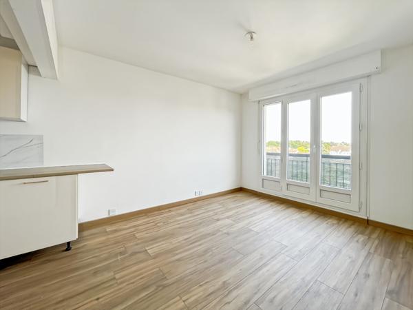 Exclusivité ERA SAINT AMBROISE - Appartement 2 pièces à vendre à Melun (77000) ? Proche gare ? Balcon ? Parking ? Cave
