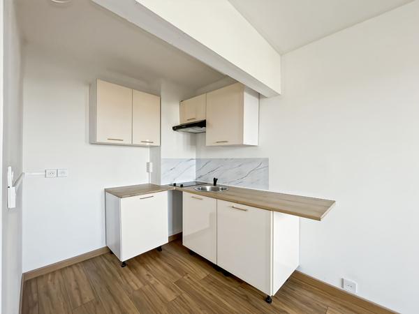 Exclusivité ERA SAINT AMBROISE - Appartement 2 pièces à vendre à Melun (77000) ? Proche gare ? Balcon ? Parking ? Cave