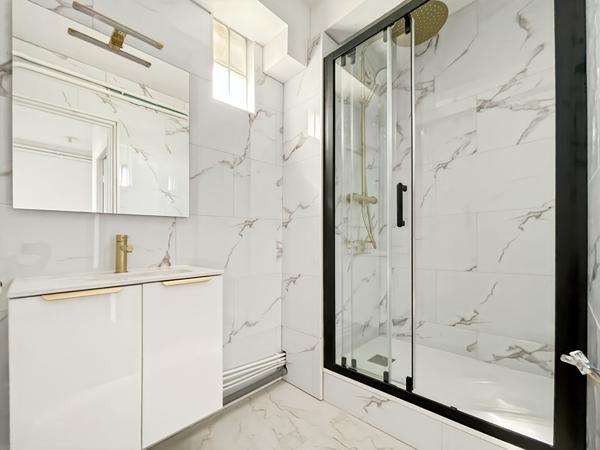Exclusivité ERA SAINT AMBROISE - Appartement 2 pièces à vendre à Melun (77000) ? Proche gare ? Balcon ? Parking ? Cave