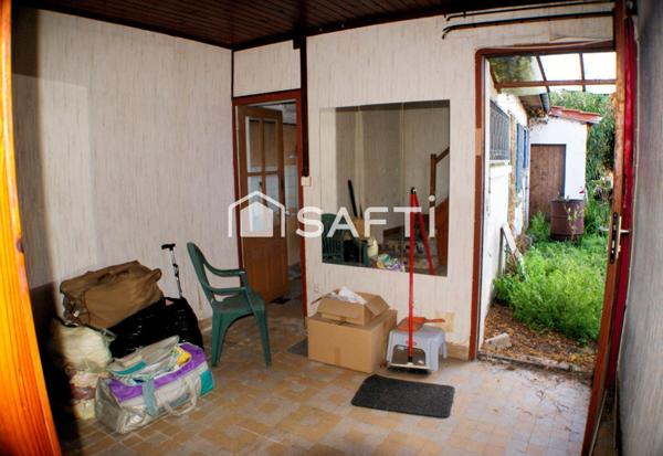 Maison 2 chambres, terrain clos.