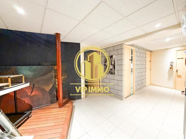 VIEUX LILLE LOCAL PROFESSIONNEL DE 219 M2 DE SURFACE TOTALE 115 M2 DDC+104 M2 SOUS SOL