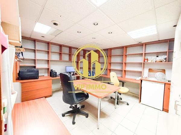 VIEUX LILLE LOCAL PROFESSIONNEL DE 219 M2 DE SURFACE TOTALE 115 M2 DDC+104 M2 SOUS SOL