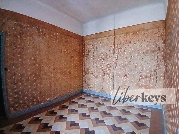 OPPORTUNITE INVESTISSEUR - Bâtisse à réhabiliter , avec vue partielle sur le port, dans un secteur en plein essor