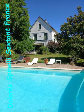 MAISON FAMILIALE AVEC PISCINE CENTRE VILLERS-COTTERETS