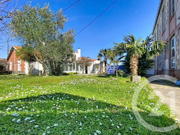 Maison à vendre  5 pièces - 126,90 m 2   FOURAS  - 17