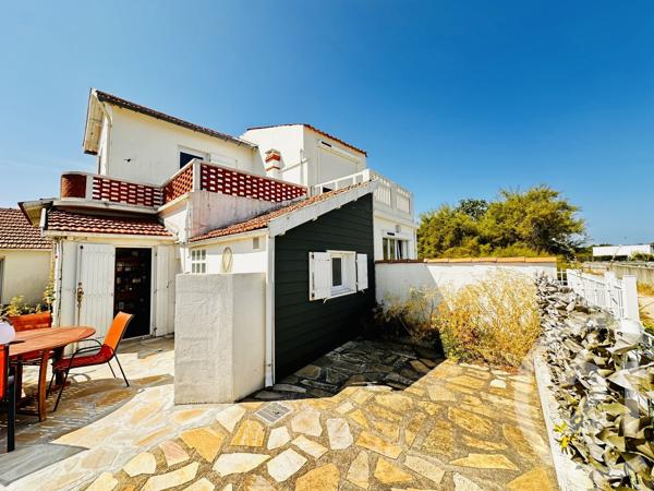 Maison à vendre  5 pièces - 126,90 m 2   FOURAS  - 17