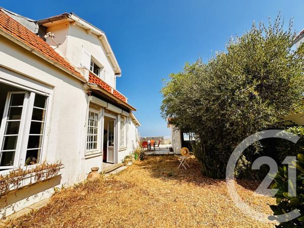 Maison à vendre  5 pièces - 126,90 m 2   FOURAS  - 17