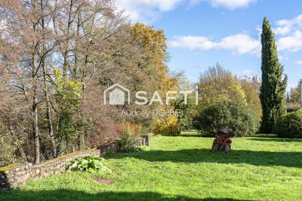 07140 : Maison provencale en pierres avec jardin de 3500m² et vue