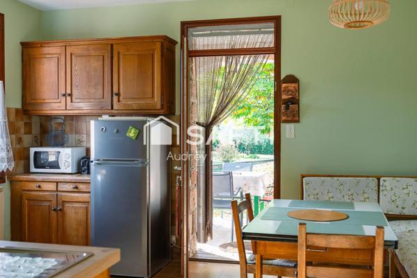 07140 : Maison provencale en pierres avec jardin de 3500m² et vue