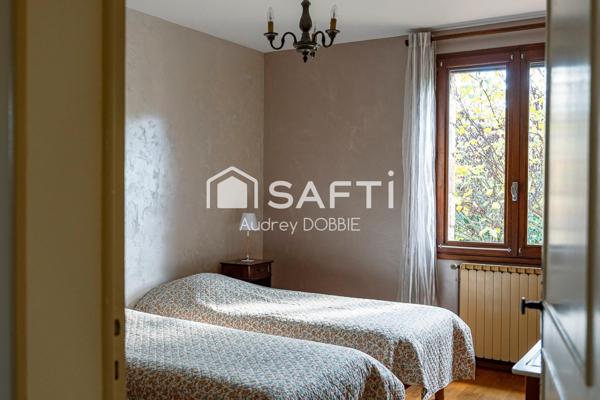 07140 : Maison provencale en pierres avec jardin de 3500m² et vue