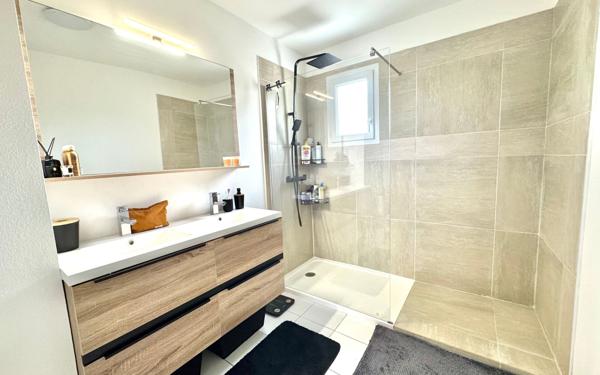 Maison à vendre    3 pièces •  Nîmes