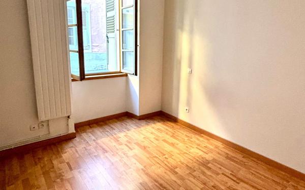 Appartement à vendre    2 pièces • 48,80 m2 Pau