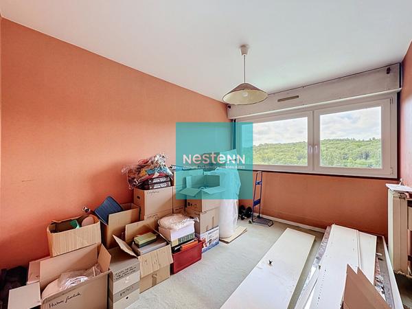 Franconville F4 81 m² avec balcon, parking et cave résidence sécurisée avec gardien