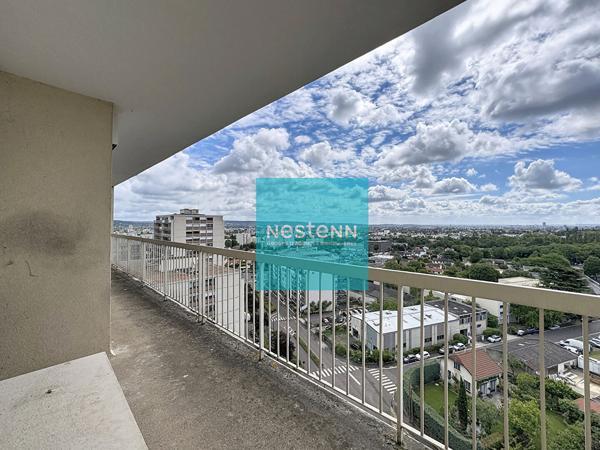 Franconville F4 81 m² avec balcon, parking et cave résidence sécurisée avec gardien