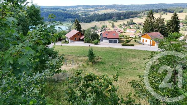 Terrain à vendre  687 m 2   MONTPERREUX  - 25