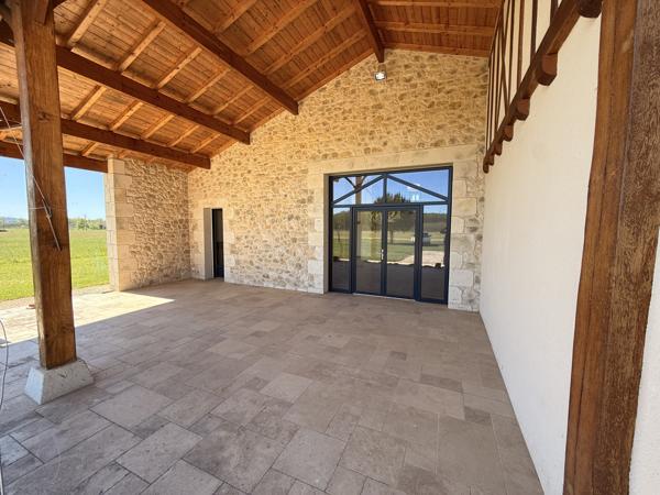 Magnifique maison de type grange – prestations haut de gamme sur 3 hectares
