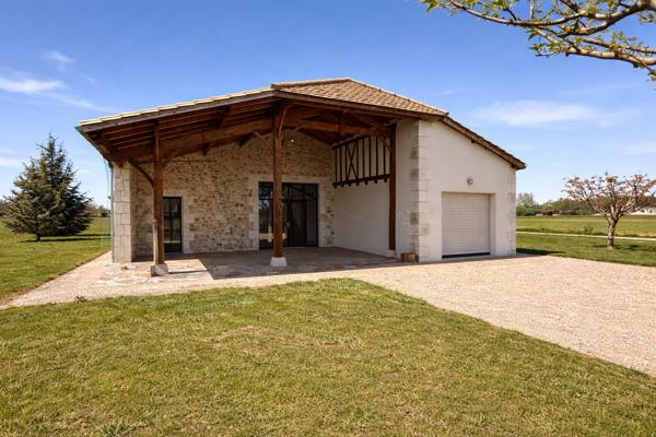 Magnifique maison de type grange – prestations haut de gamme sur 3 hectares