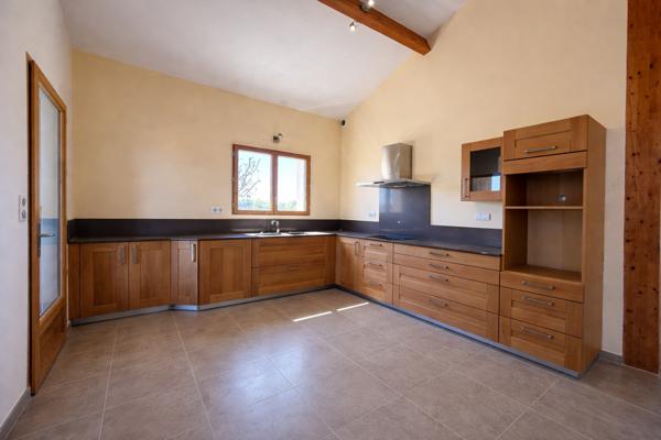 Magnifique maison de type grange – prestations haut de gamme sur 3 hectares