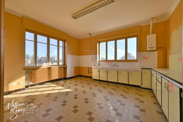 Dernier étage, appartement de 114m² à rénover avec vue imprenable à 180 degrés