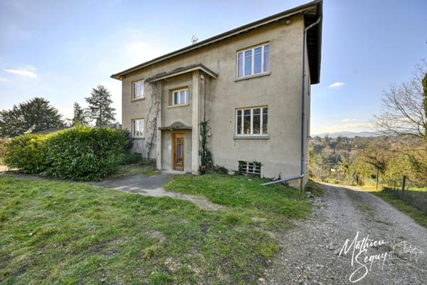 Dernier étage, appartement de 114m² à rénover avec vue imprenable à 180 degrés